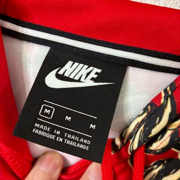 Nike Women's Red Chain Graphic Hoodie - Picture 9 of 13